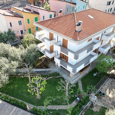 Il Giardino Delle Rose -