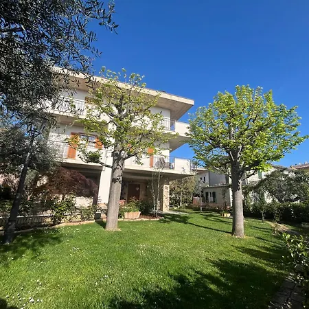 Il Giardino Delle Rose - * Loreto Aprutino